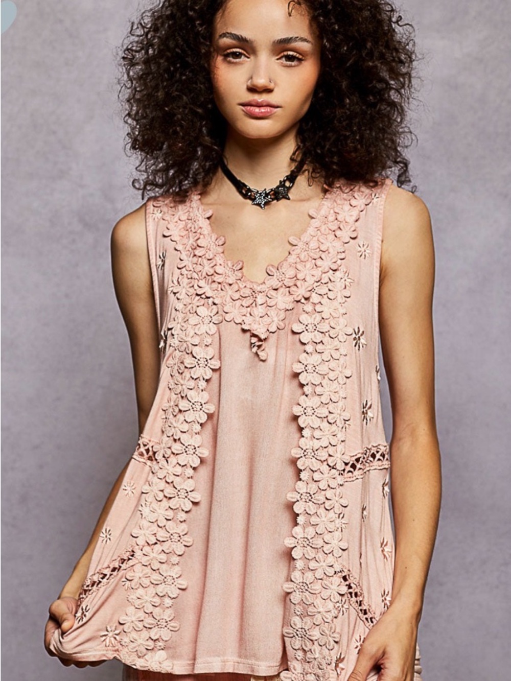 POL Pink Floral Crochet Trim Tank Top Size M